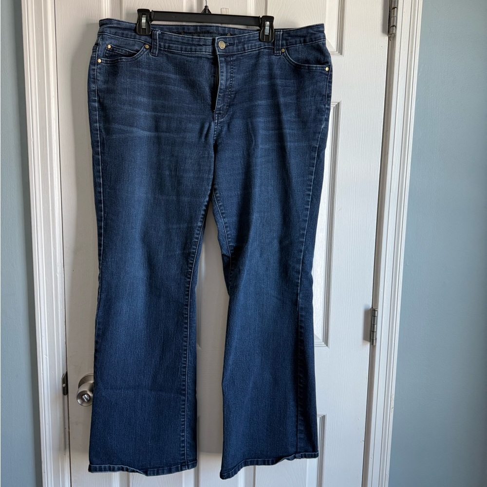 Jennifer Lopez bootcut jeans